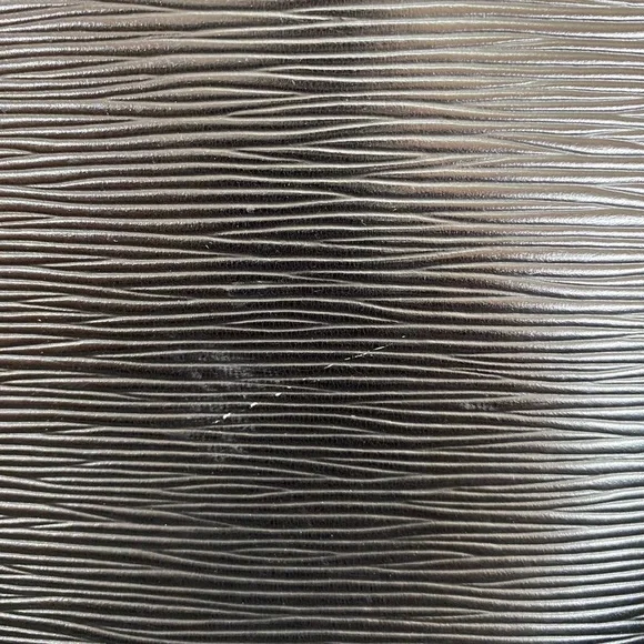 Louis Vuitton Cluny Vintage - Picture 9 of 11